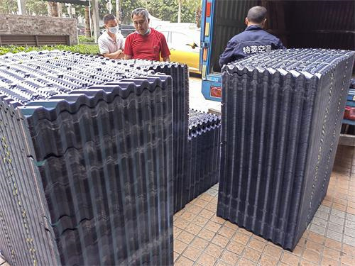 工業(yè)冷卻塔廠家介紹冷卻塔維修施工安全衛(wèi)生保證措施